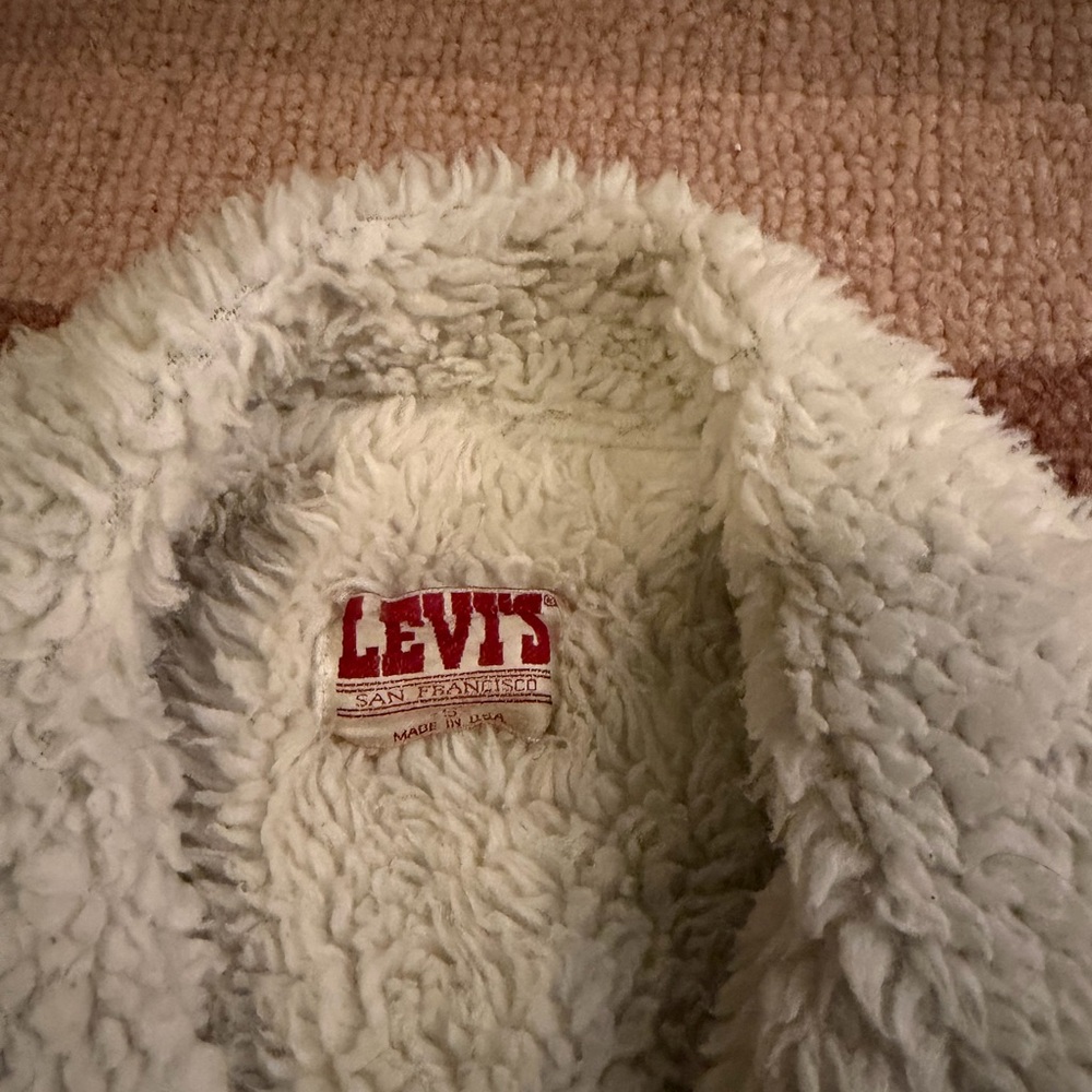 Levi's Blue Denim Sherpa Jacket with Cream Lining Small - Picture 2 of 3